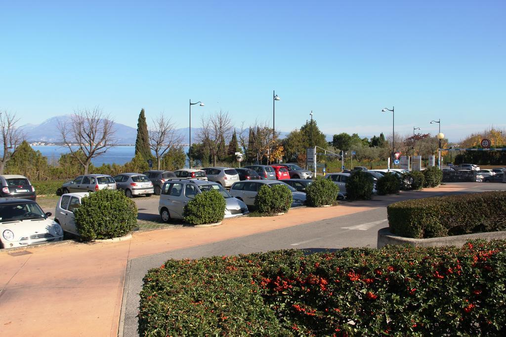 Antico Borgo Lejlighed Desenzano del Garda Værelse billede